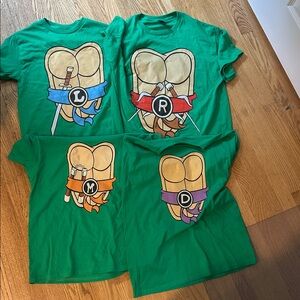 Family Halloween Costumes- Ninja Turtles
